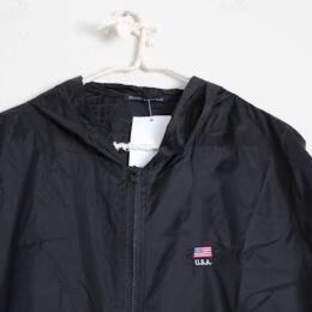 Brandy Melville wind breaker
